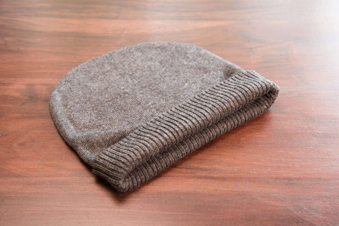 Kaschmirmütze Beanie glatt mit geripptem Umschlag Schwarzgrau