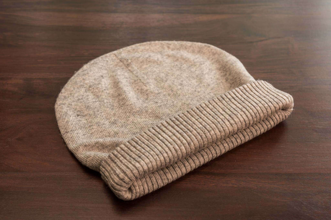 Kaschmirmütze Beanie glatt mit geripptem Umschlag Hellgrau