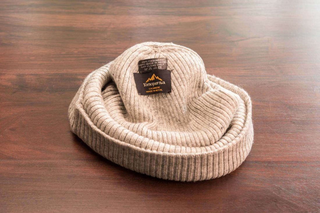 Kaschmirmütze Beanie gerippt mit Umschlag - Hellgrau