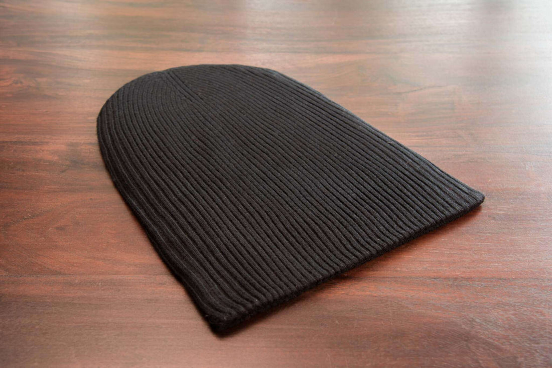 Kaschmirmütze Beanie gerippt mit Umschlag - Schwarz