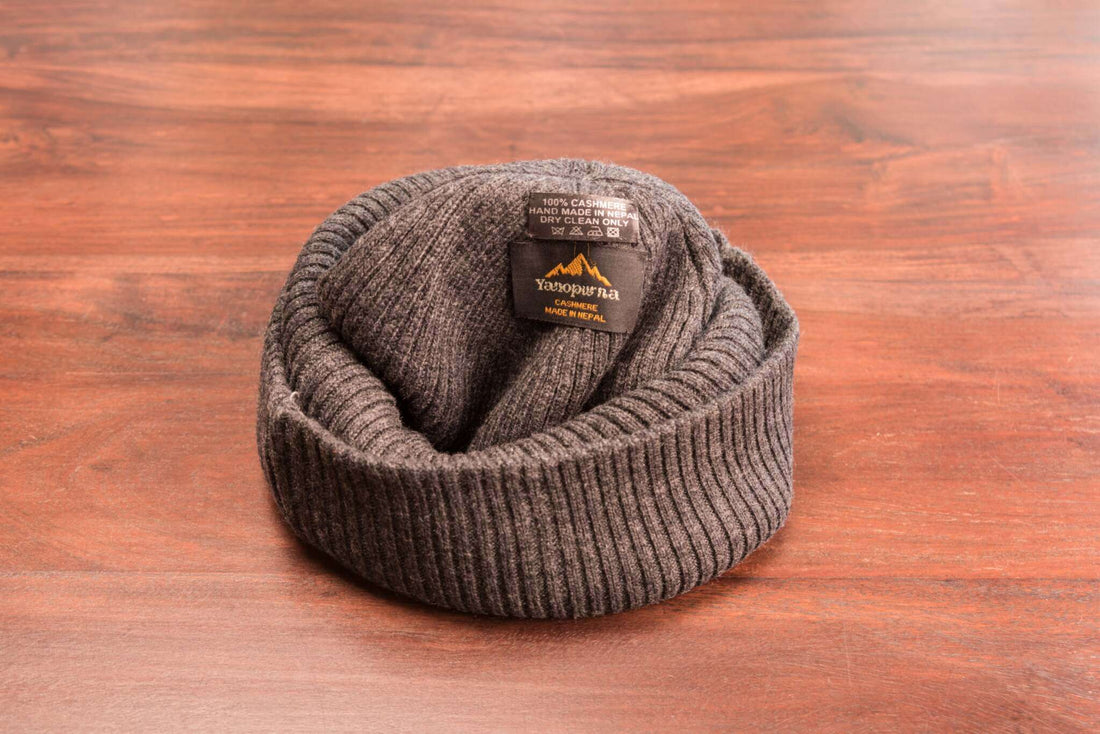 Kaschmirmütze Beanie gerippt mit Umschlag Schwarzgrau